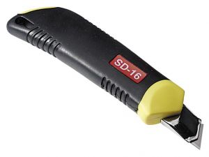 Нож с ломающимися лезвиями 18мм ПРАКТИК | Инструмент оптом TRESHOTKA.RU